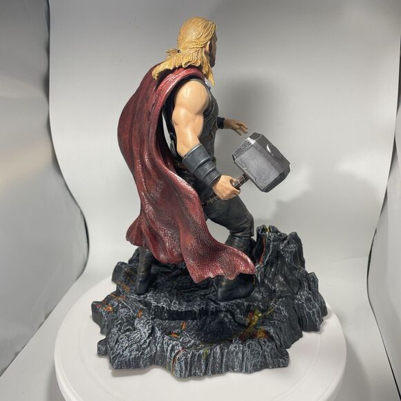 Marvel Gallery Thor Ragnarok Thor PVC Diorama Diamond Select Statue w/ Box - Picture 12 of 13